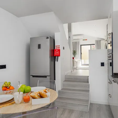 Serenia House - Two-bedroom By Wanderlust Madeira * Funchal (Madeira)