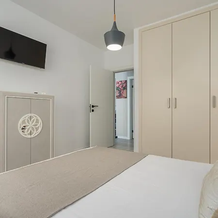 Serenia House - Two-bedroom By Wanderlust Madeira * Funchal (Madeira)