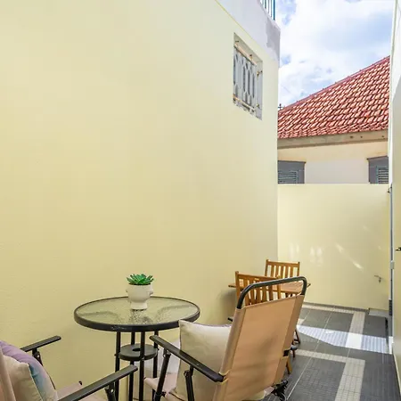 Serenia House - Two-bedroom By Wanderlust Madeira * Funchal (Madeira)