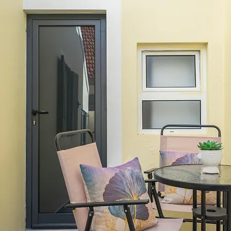 Serenia House - Two-bedroom By Wanderlust Madeira * Funchal (Madeira)